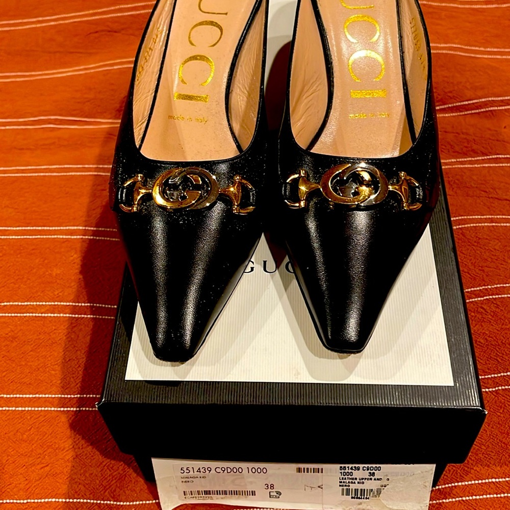 💯 Authentic Gucci mule , in used but fantastic condition size 8